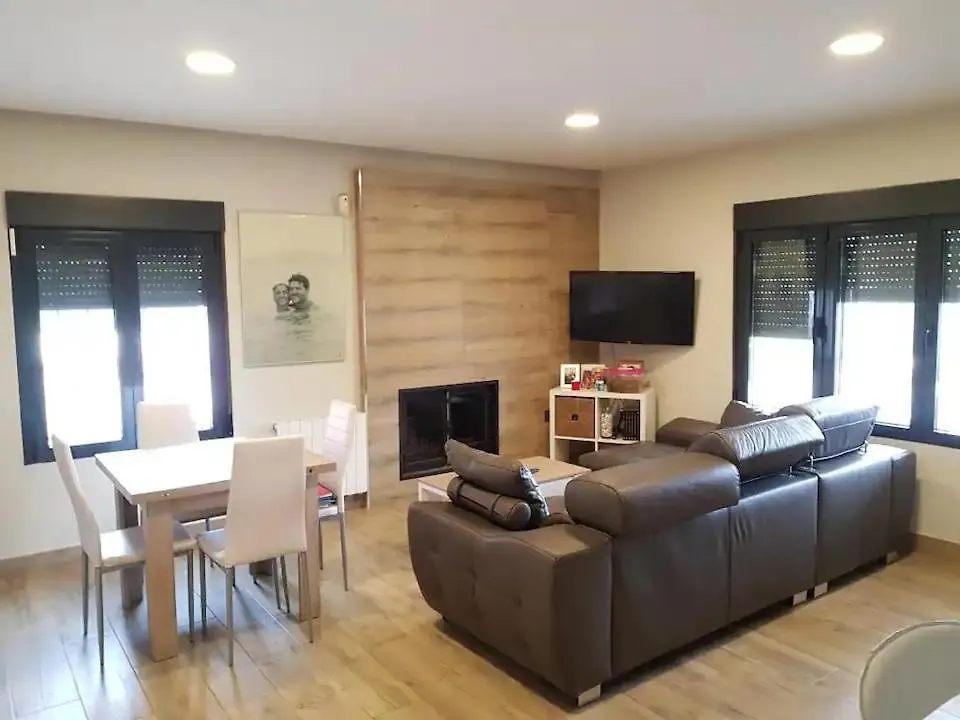 Chalet Independiente En Zona Residencial Rural Jaen Holiday home