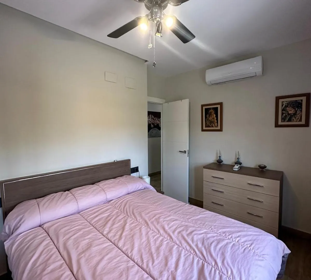 Chalet Independiente En Zona Residencial Rural Jaen
