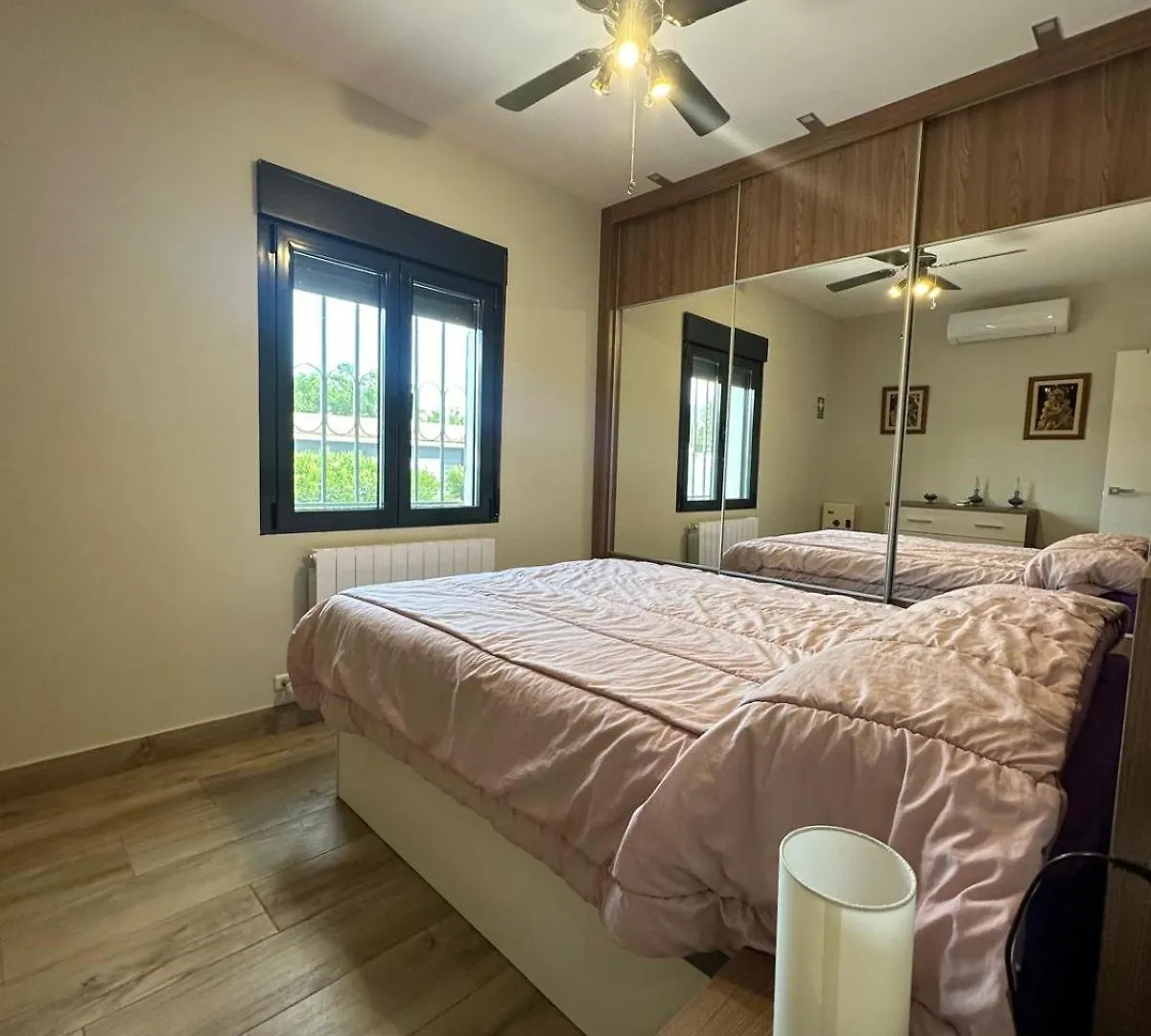 Chalet Independiente En Zona Residencial Rural Jaen Spain